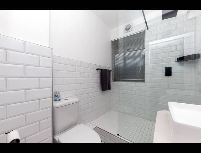 1 BEDROOM APARTMENT BLOCK TO LET IN RONDEBOSCH